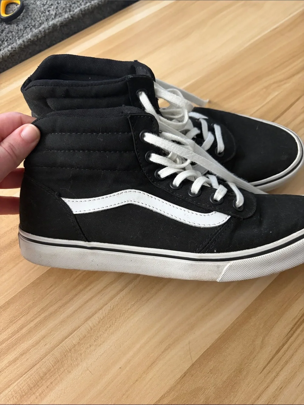 Hightop Canvas Vans